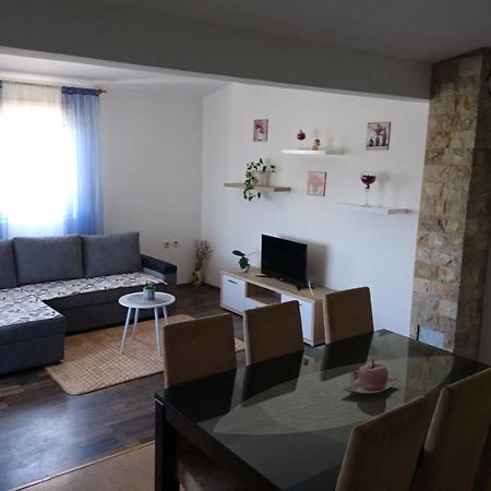 Apartman Vuleta Ražanac Eksteriør bilde