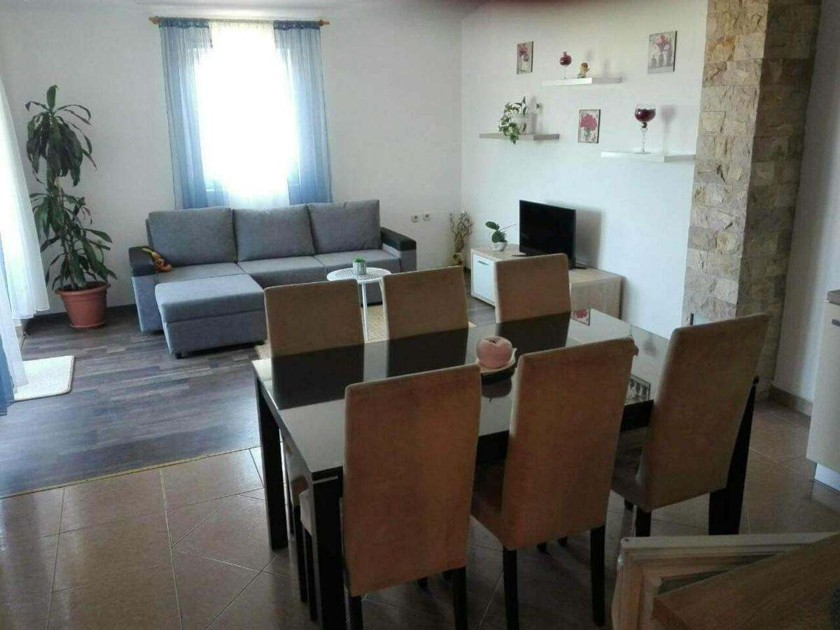 Apartman Vuleta Ražanac Eksteriør bilde