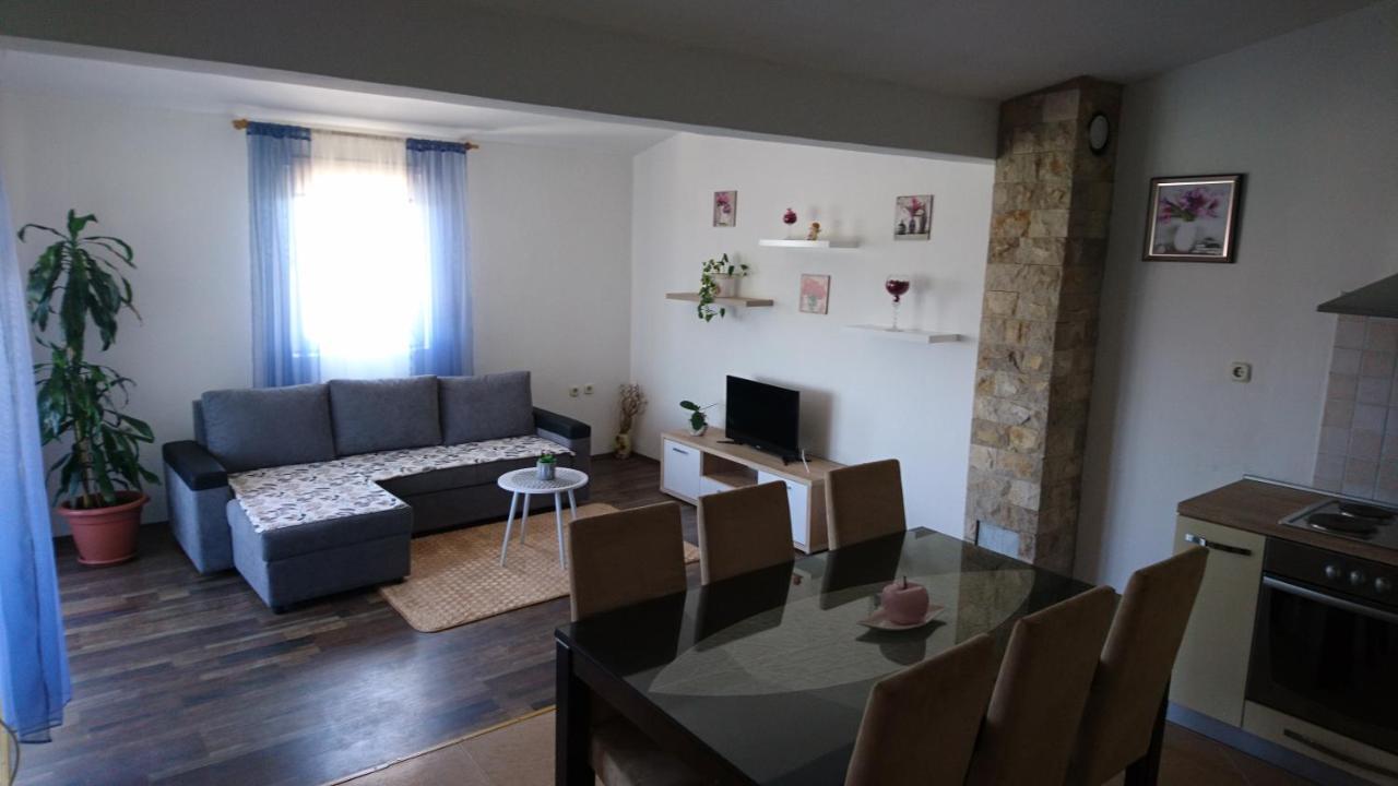 Apartman Vuleta Ražanac Eksteriør bilde