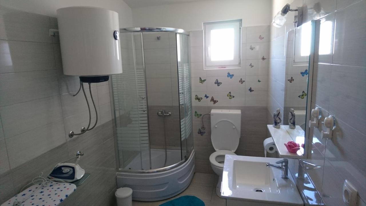 Apartman Vuleta Ražanac Eksteriør bilde