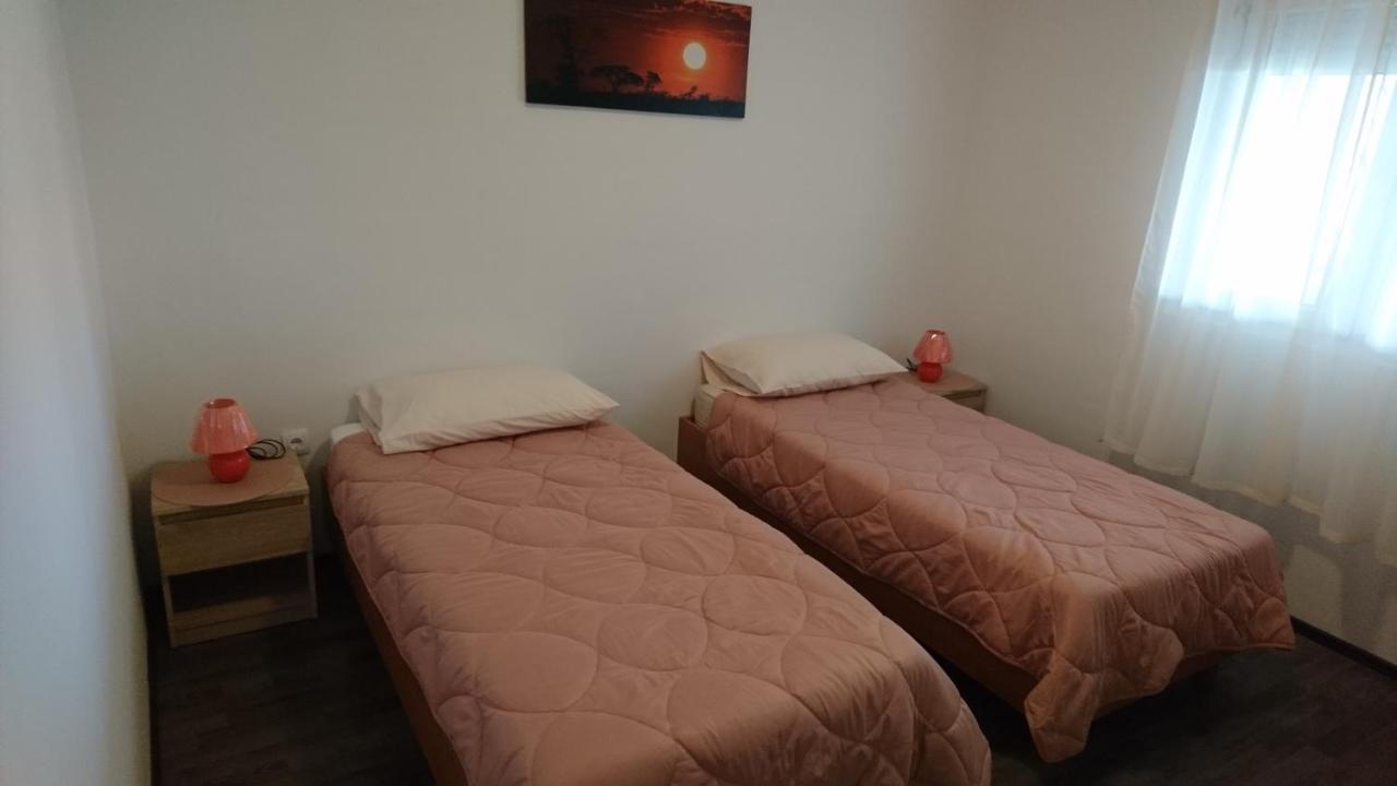 Apartman Vuleta Ražanac Eksteriør bilde